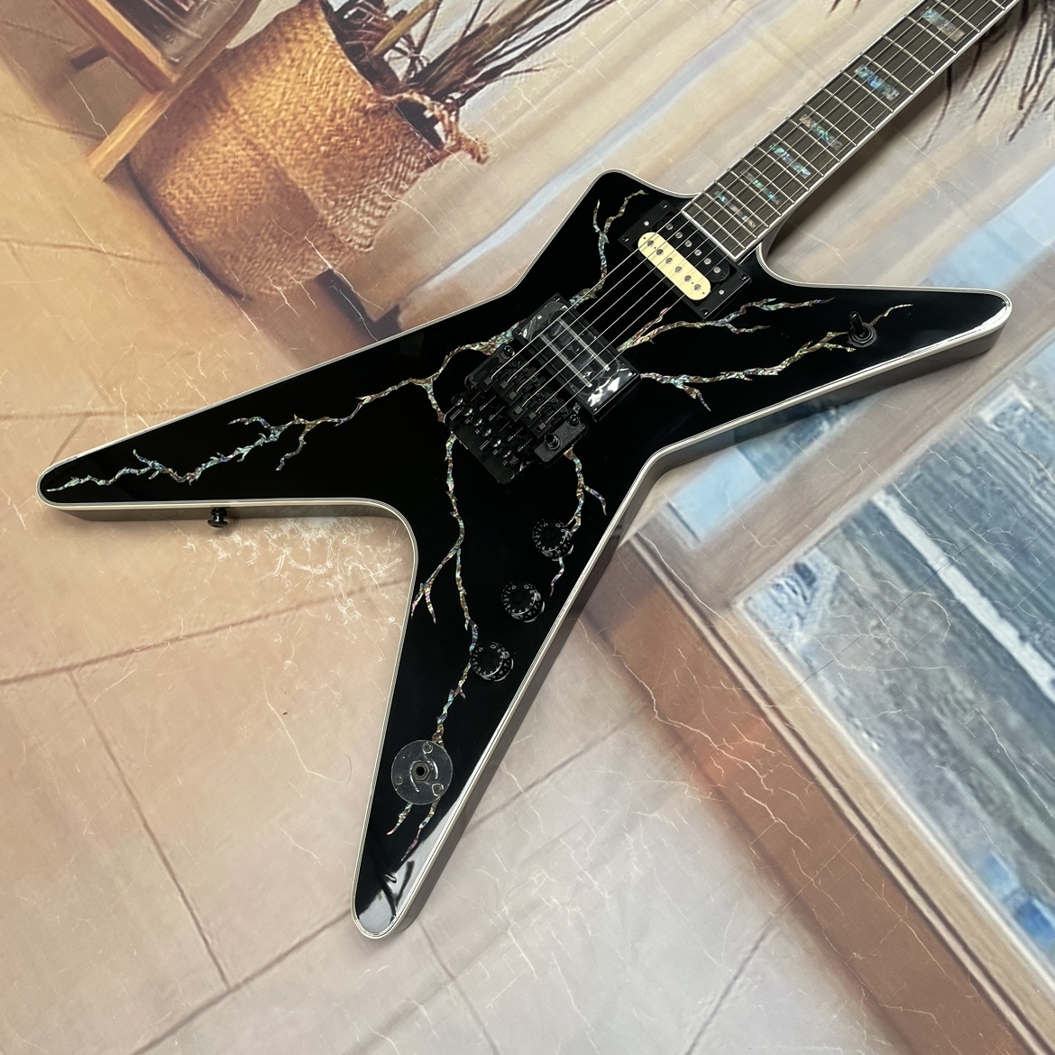 6-string black electric guitar - Electric Guitar Beginner recension och pris