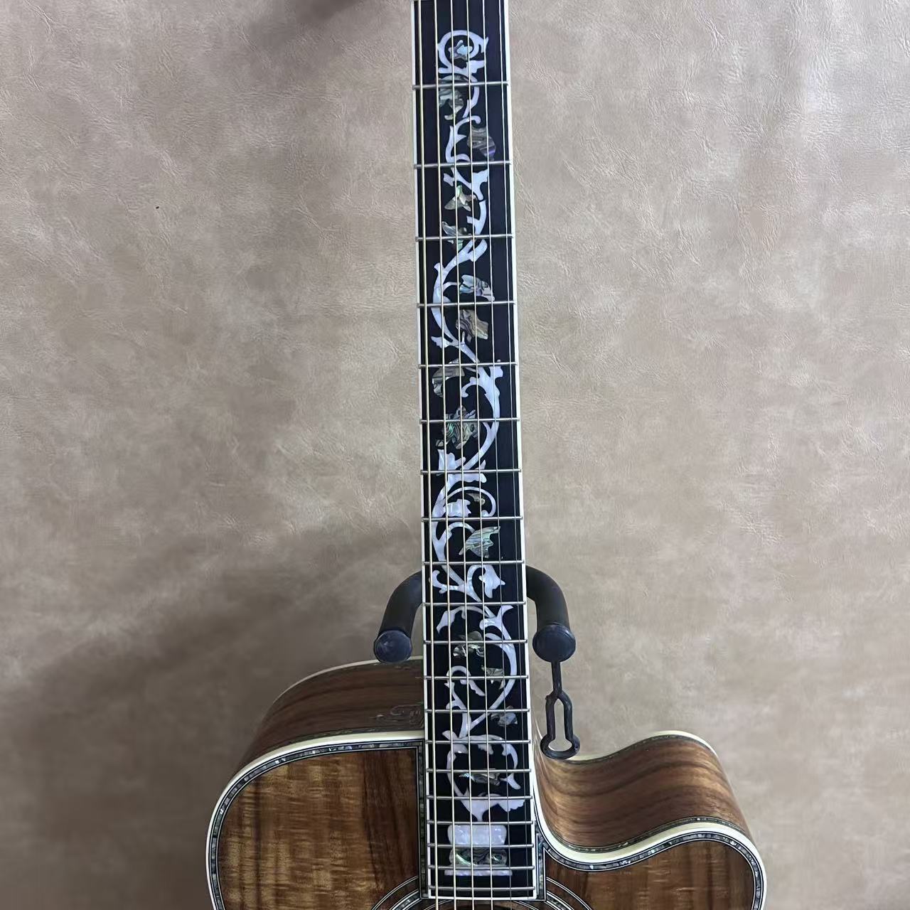 US Local Dispatch Natural Koa  - Musical Instrument Strings recension och pris